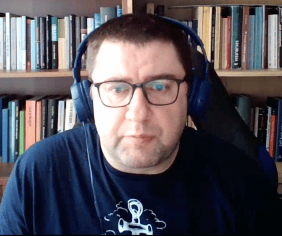 Krzysztof Piróg (1) Krzysztof Piróg